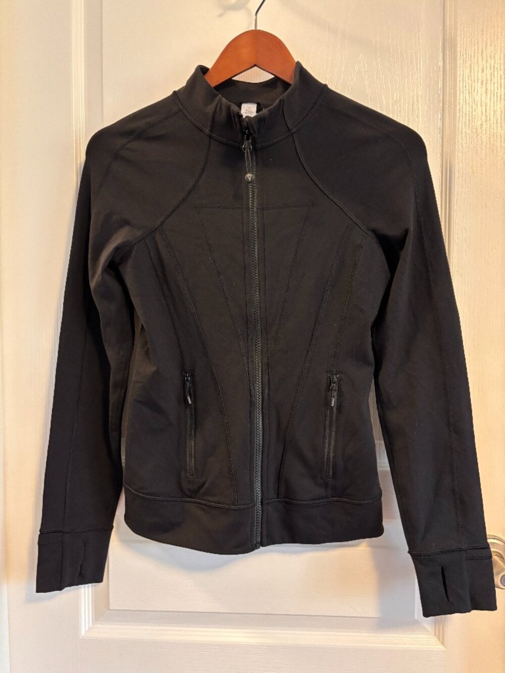 Ivivva by Lululemon Girls Size 14 Black Full Zip Athletic Jacket Thumbholes